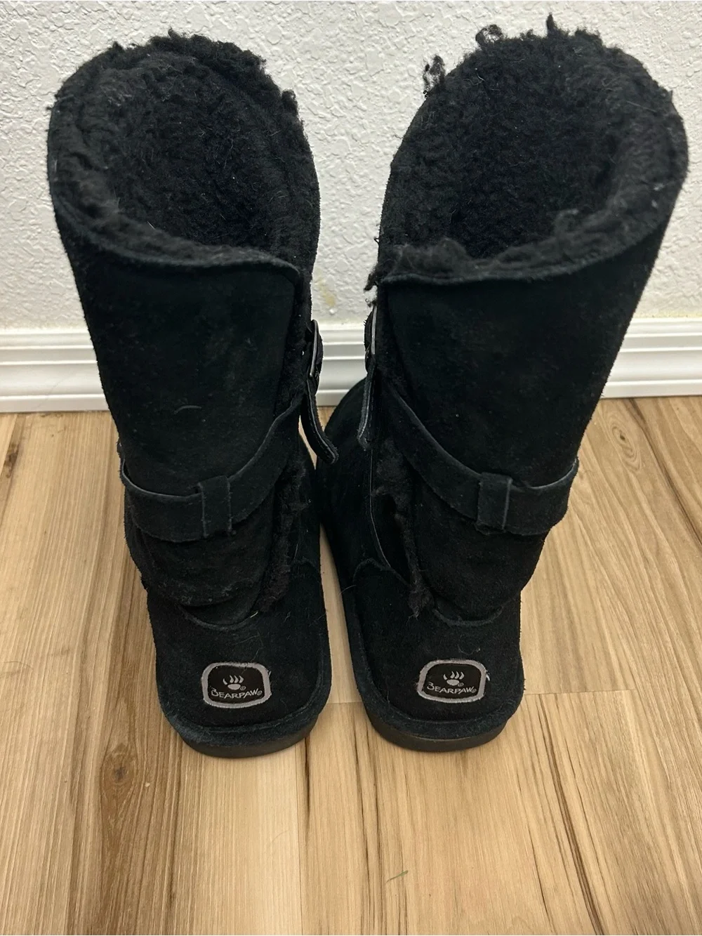 BearPaw Tatum Black Shearling Winter Boots Womens Size 8